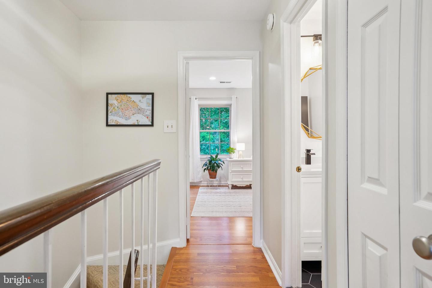 10306 HAMPSHIRE GREEN AVE, FAIRFAX, Virginia 22032, 3 Bedrooms Bedrooms, ,2 BathroomsBathrooms,Residential,For sale,10306 HAMPSHIRE GREEN AVE,VAFX2254908 MLS # VAFX2254908