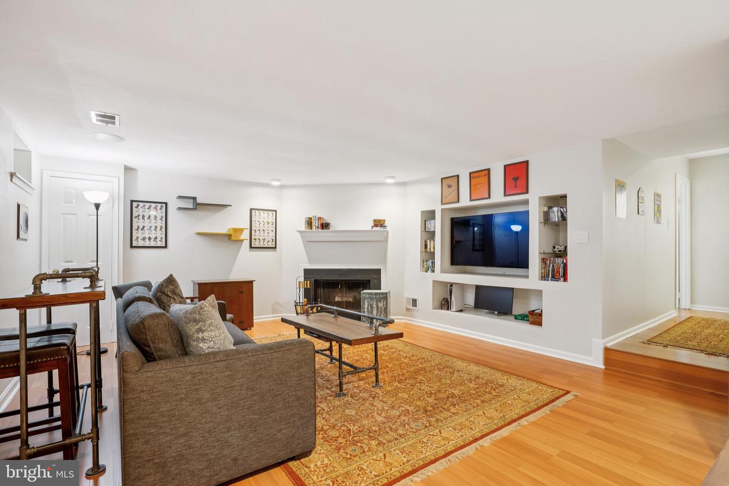 10306 HAMPSHIRE GREEN AVE, FAIRFAX, Virginia 22032, 3 Bedrooms Bedrooms, ,2 BathroomsBathrooms,Residential,For sale,10306 HAMPSHIRE GREEN AVE,VAFX2254908 MLS # VAFX2254908