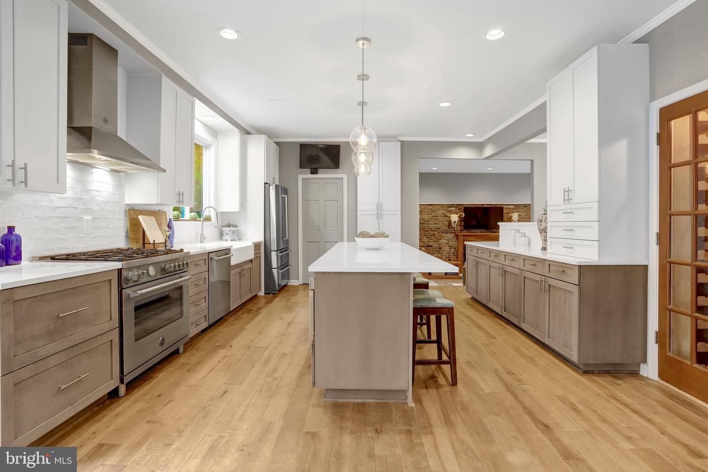 4106 FERRY LANDING RD, ALEXANDRIA, Virginia 22309, 6 Bedrooms Bedrooms, ,4 BathroomsBathrooms,Residential,For sale,4106 FERRY LANDING RD,VAFX2256056 MLS # VAFX2256056