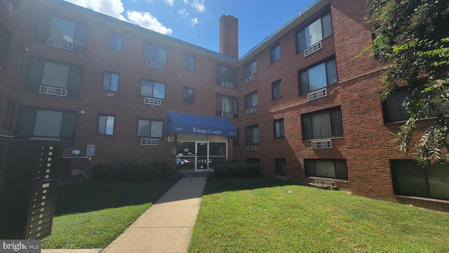 1907 GOOD HOPE RD SE #109, WASHINGTON, District Of Columbia 20020, 2 Bedrooms Bedrooms, ,1 BathroomBathrooms,Residential,For sale,1907 GOOD HOPE RD SE #109,DCDC2211700 MLS # DCDC2211700