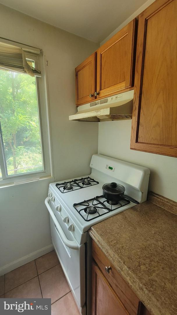 1907 GOOD HOPE RD SE #109, WASHINGTON, District Of Columbia 20020, 2 Bedrooms Bedrooms, ,1 BathroomBathrooms,Residential,For sale,1907 GOOD HOPE RD SE #109,DCDC2211700 MLS # DCDC2211700