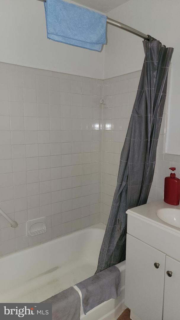 1907 GOOD HOPE RD SE #109, WASHINGTON, District Of Columbia 20020, 2 Bedrooms Bedrooms, ,1 BathroomBathrooms,Residential,For sale,1907 GOOD HOPE RD SE #109,DCDC2211700 MLS # DCDC2211700
