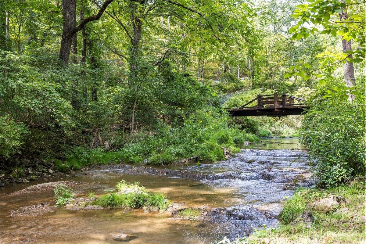 6614 MIDDLEBROOK RD, MIDDLEBROOK, Virginia 24459, 2 Bedrooms Bedrooms, ,2 BathroomsBathrooms,Residential,Moffatts Creek Cottage,6614 MIDDLEBROOK RD,669202 MLS # 669202