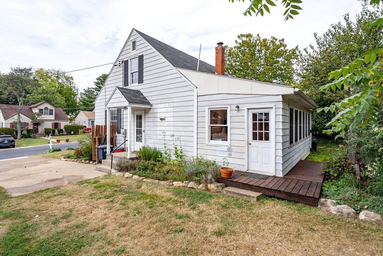 1450 VALLEY ST, HARRISONBURG, Virginia 22801, 3 Bedrooms Bedrooms, ,1 BathroomBathrooms,Residential,1450 VALLEY ST,669203 MLS # 669203