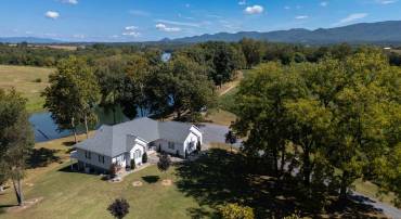 4348 PARK WAY, ELKTON, Virginia 22827, 3 Bedrooms Bedrooms, ,2 BathroomsBathrooms,Residential,4348 PARK WAY,669208 MLS # 669208