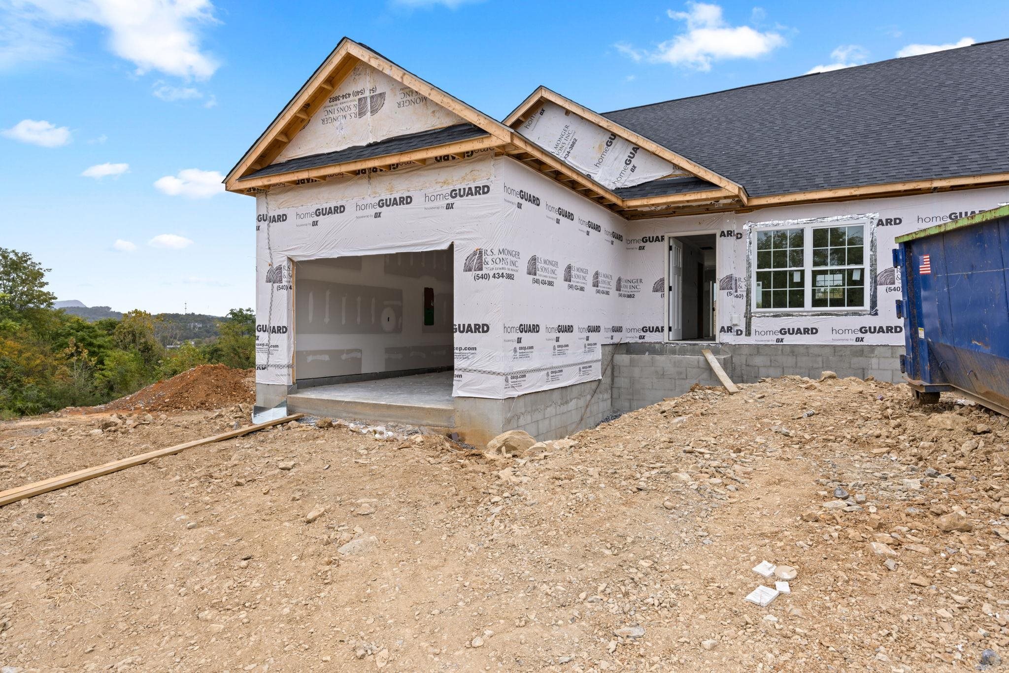 2105 WILLOW HILL DR, HARRISONBURG, Virginia 22801, 3 Bedrooms Bedrooms, ,2 BathroomsBathrooms,Residential,2105 WILLOW HILL DR,669210 MLS # 669210