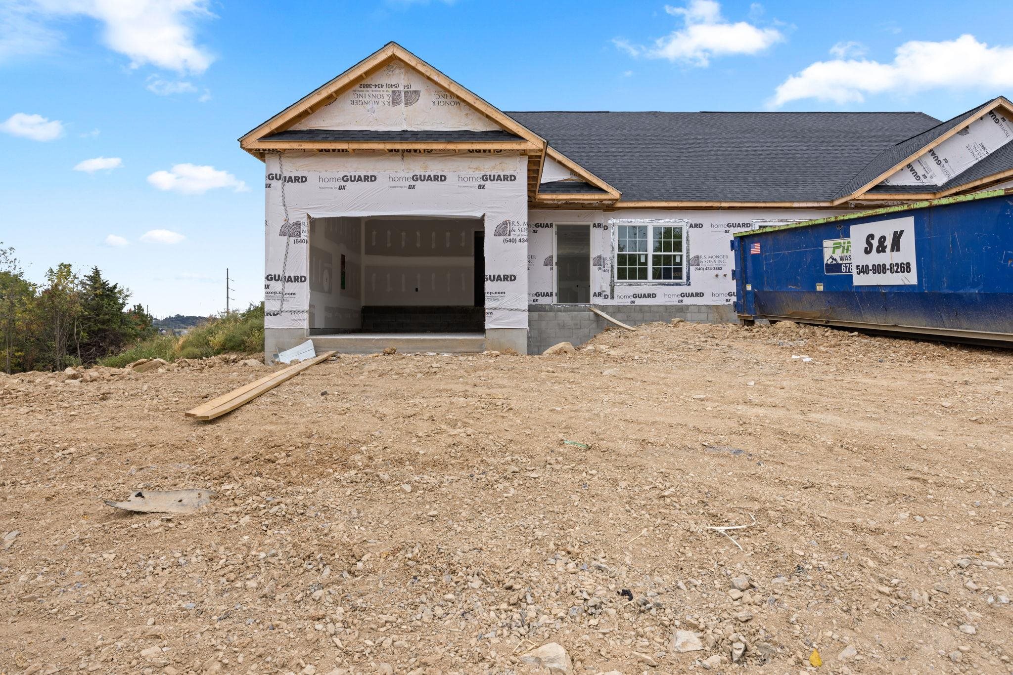 2105 WILLOW HILL DR, HARRISONBURG, Virginia 22801, 3 Bedrooms Bedrooms, ,2 BathroomsBathrooms,Residential,2105 WILLOW HILL DR,669210 MLS # 669210