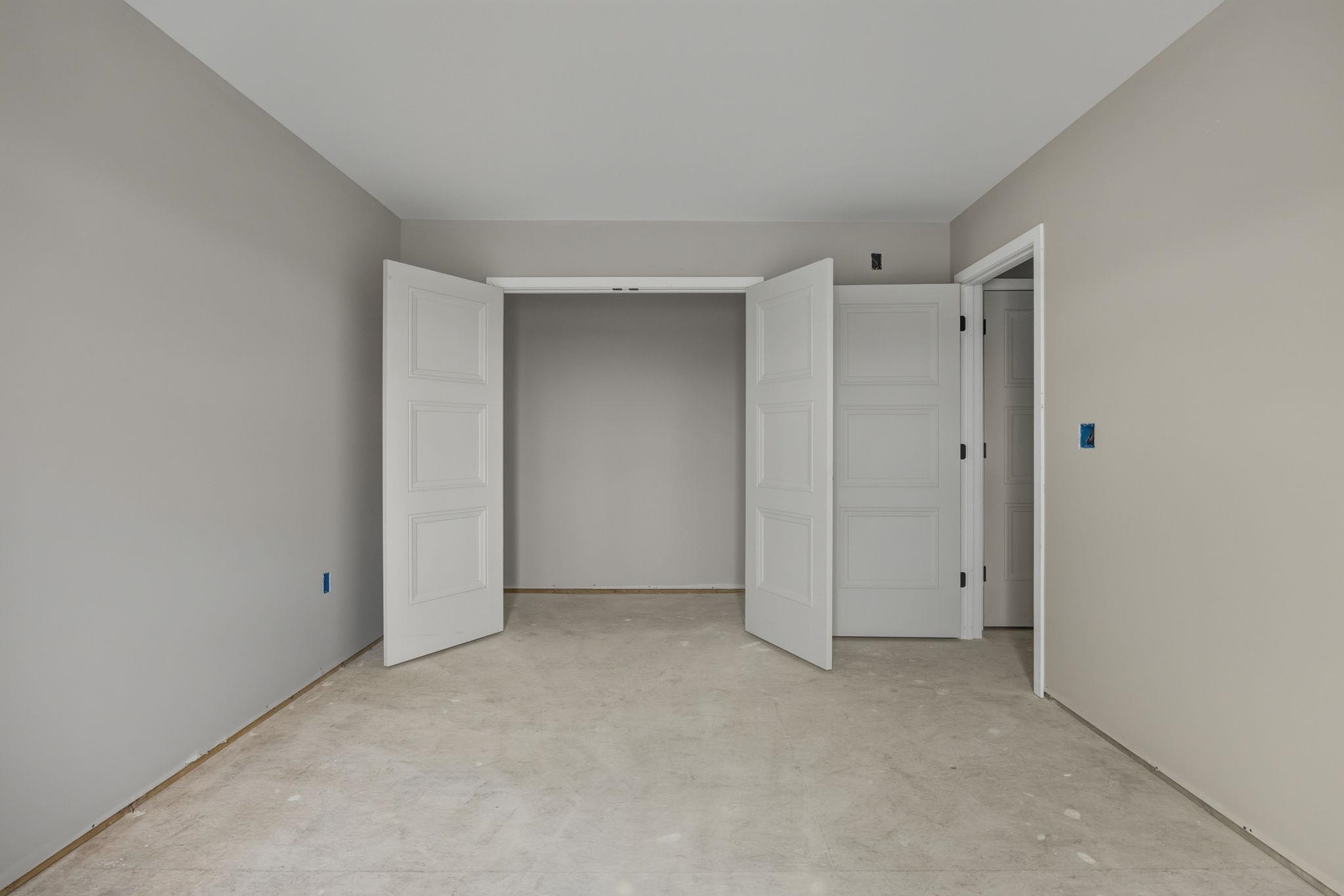 2105 WILLOW HILL DR, HARRISONBURG, Virginia 22801, 3 Bedrooms Bedrooms, ,2 BathroomsBathrooms,Residential,2105 WILLOW HILL DR,669210 MLS # 669210