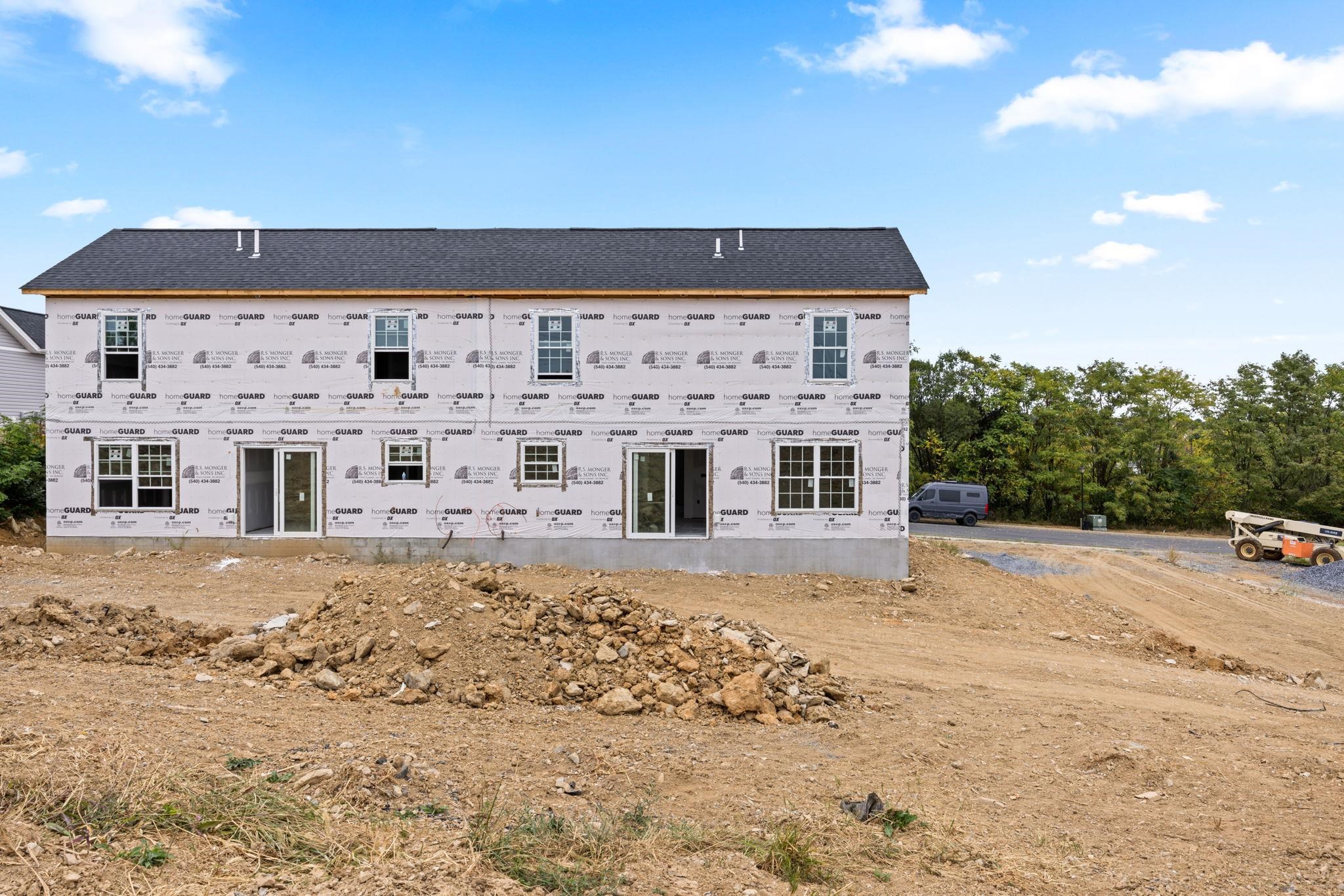 2105 WILLOW HILL DR, HARRISONBURG, Virginia 22801, 3 Bedrooms Bedrooms, ,2 BathroomsBathrooms,Residential,2105 WILLOW HILL DR,669210 MLS # 669210
