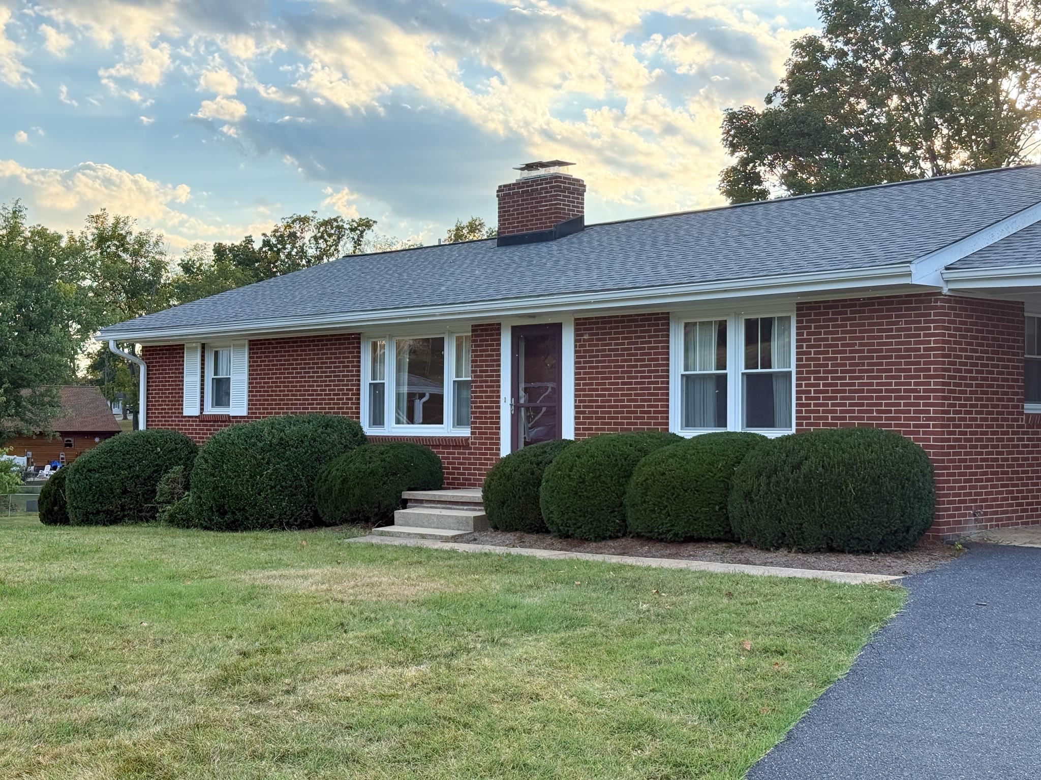 47 GISH LN, STAUNTON, Virginia 24401, 3 Bedrooms Bedrooms, ,1 BathroomBathrooms,Residential,47 GISH LN,669218 MLS # 669218