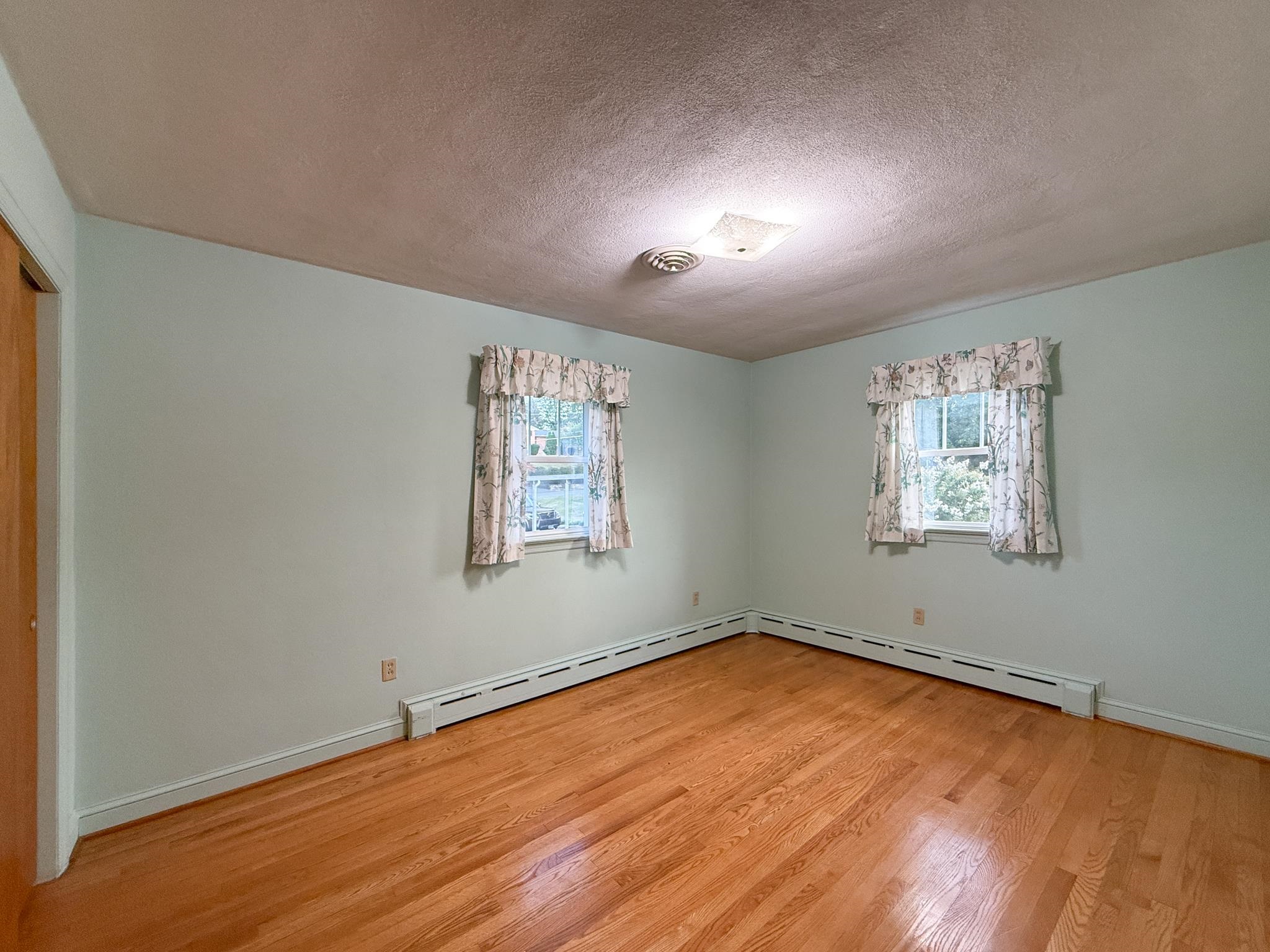 47 GISH LN, STAUNTON, Virginia 24401, 3 Bedrooms Bedrooms, ,1 BathroomBathrooms,Residential,47 GISH LN,669218 MLS # 669218