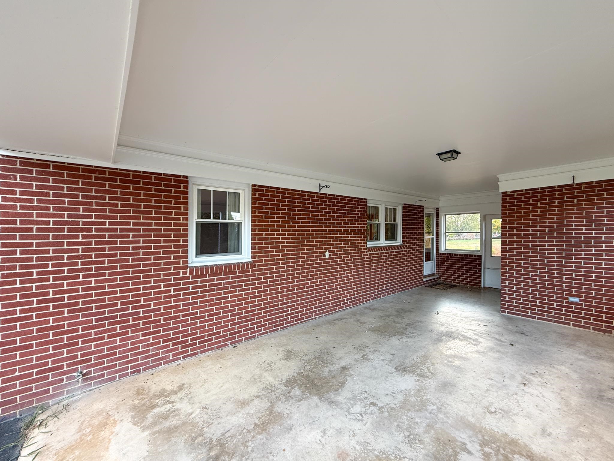 47 GISH LN, STAUNTON, Virginia 24401, 3 Bedrooms Bedrooms, ,1 BathroomBathrooms,Residential,47 GISH LN,669218 MLS # 669218