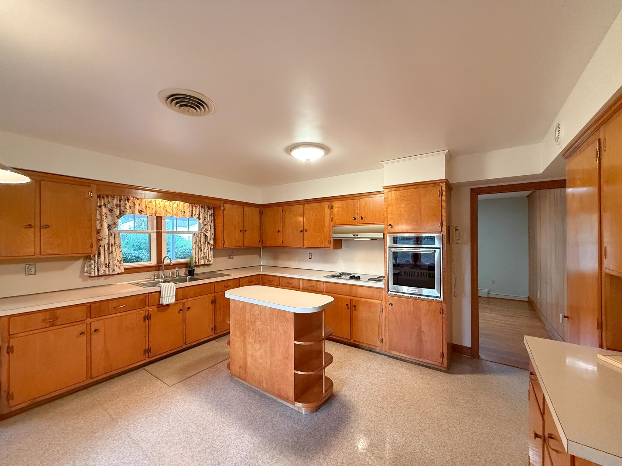 47 GISH LN, STAUNTON, Virginia 24401, 3 Bedrooms Bedrooms, ,1 BathroomBathrooms,Residential,47 GISH LN,669218 MLS # 669218