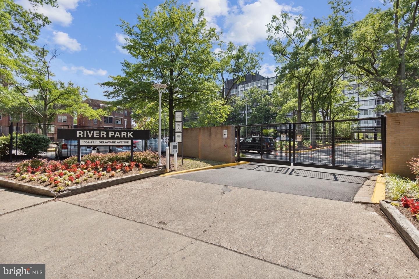 1311 DELAWARE AVE SW #S732, WASHINGTON, District Of Columbia 20024, 2 Bedrooms Bedrooms, ,1 BathroomBathrooms,Residential,For sale,1311 DELAWARE AVE SW #S732,DCDC2214894 MLS # DCDC2214894 1311 DELAWARE AVE SW #S732, WASHINGTON, District Of Columbia 20024, 2 Bedrooms Bedrooms, ,1 BathroomBathrooms,Residential,For sale,1311 DELAWARE AVE SW #S732,DCDC2214894 MLS # DCDC2214894