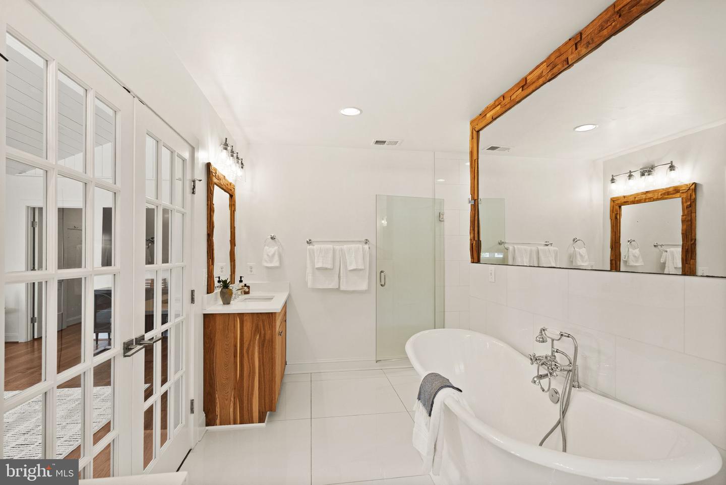 6032 28TH ST N, ARLINGTON, Virginia 22207, 5 Bedrooms Bedrooms, ,4 BathroomsBathrooms,Residential,For sale,6032 28TH ST N,VAAR2062614 MLS # VAAR2062614 6032 28TH ST N, ARLINGTON, Virginia 22207, 5 Bedrooms Bedrooms, ,4 BathroomsBathrooms,Residential,For sale,6032 28TH ST N,VAAR2062614 MLS # VAAR2062614