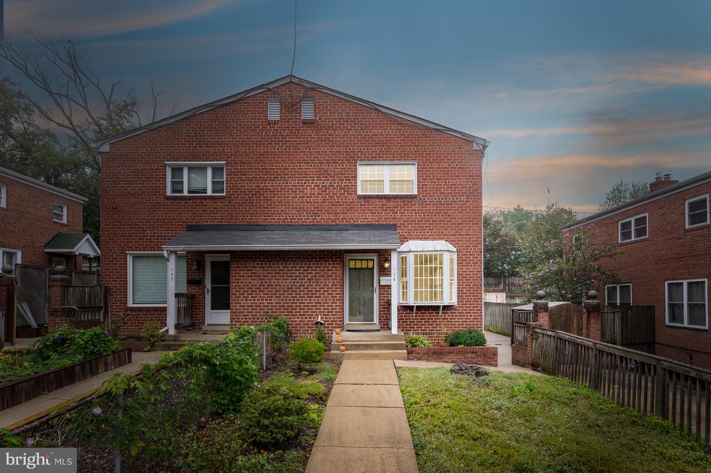 131 E TAYLOR RUN PKWY, ALEXANDRIA, Virginia 22314, 3 Bedrooms Bedrooms, ,2 BathroomsBathrooms,Residential,For sale,131 E TAYLOR RUN PKWY,VAAX2048934 MLS # VAAX2048934