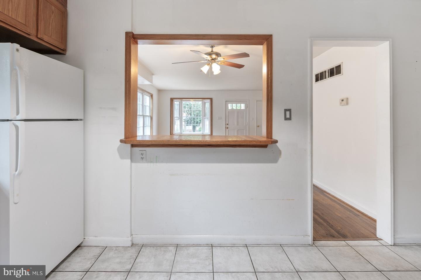 131 E TAYLOR RUN PKWY, ALEXANDRIA, Virginia 22314, 3 Bedrooms Bedrooms, ,2 BathroomsBathrooms,Residential,For sale,131 E TAYLOR RUN PKWY,VAAX2048934 MLS # VAAX2048934