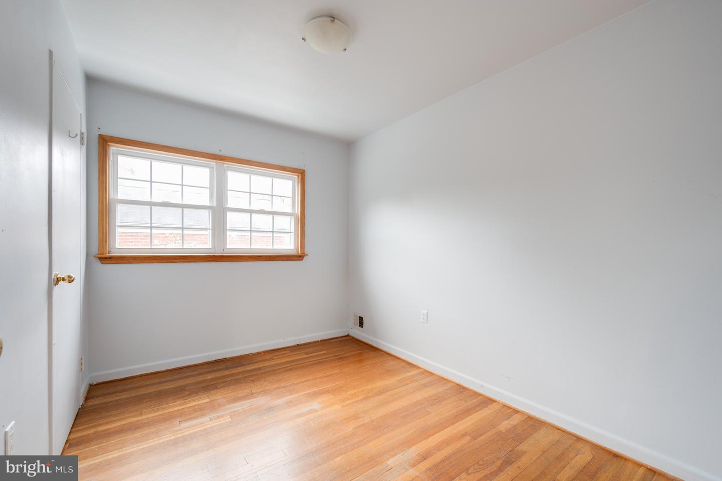 131 E TAYLOR RUN PKWY, ALEXANDRIA, Virginia 22314, 3 Bedrooms Bedrooms, ,2 BathroomsBathrooms,Residential,For sale,131 E TAYLOR RUN PKWY,VAAX2048934 MLS # VAAX2048934