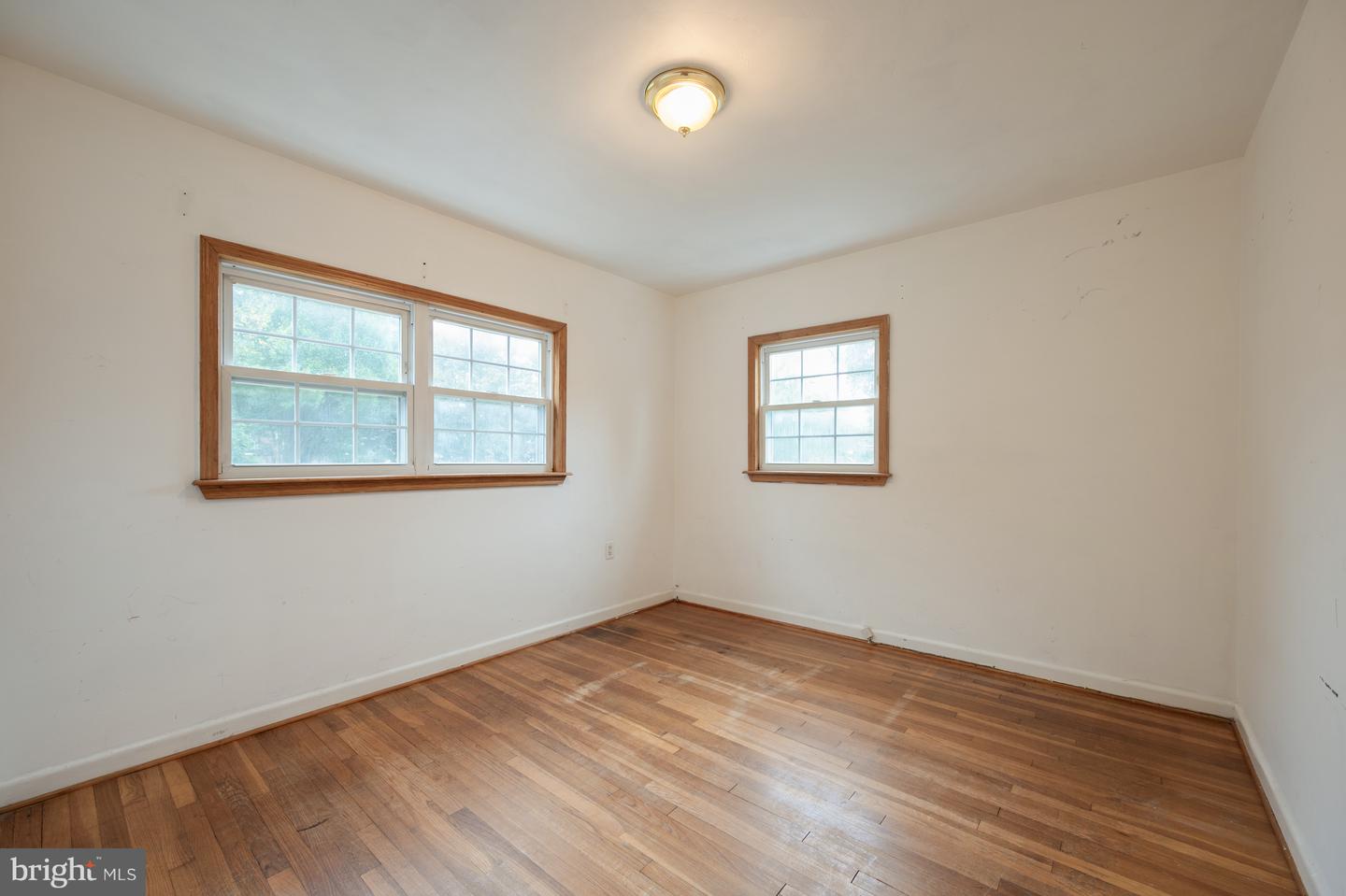 131 E TAYLOR RUN PKWY, ALEXANDRIA, Virginia 22314, 3 Bedrooms Bedrooms, ,2 BathroomsBathrooms,Residential,For sale,131 E TAYLOR RUN PKWY,VAAX2048934 MLS # VAAX2048934