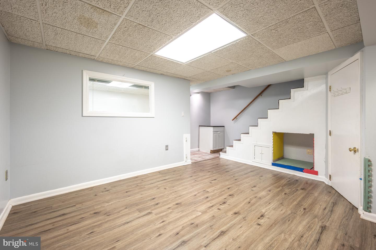 131 E TAYLOR RUN PKWY, ALEXANDRIA, Virginia 22314, 3 Bedrooms Bedrooms, ,2 BathroomsBathrooms,Residential,For sale,131 E TAYLOR RUN PKWY,VAAX2048934 MLS # VAAX2048934