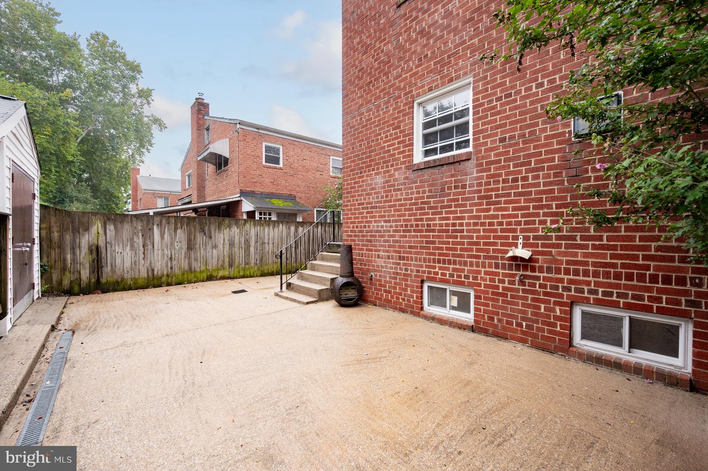 131 E TAYLOR RUN PKWY, ALEXANDRIA, Virginia 22314, 3 Bedrooms Bedrooms, ,2 BathroomsBathrooms,Residential,For sale,131 E TAYLOR RUN PKWY,VAAX2048934 MLS # VAAX2048934