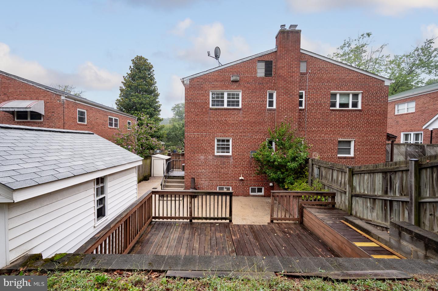 131 E TAYLOR RUN PKWY, ALEXANDRIA, Virginia 22314, 3 Bedrooms Bedrooms, ,2 BathroomsBathrooms,Residential,For sale,131 E TAYLOR RUN PKWY,VAAX2048934 MLS # VAAX2048934