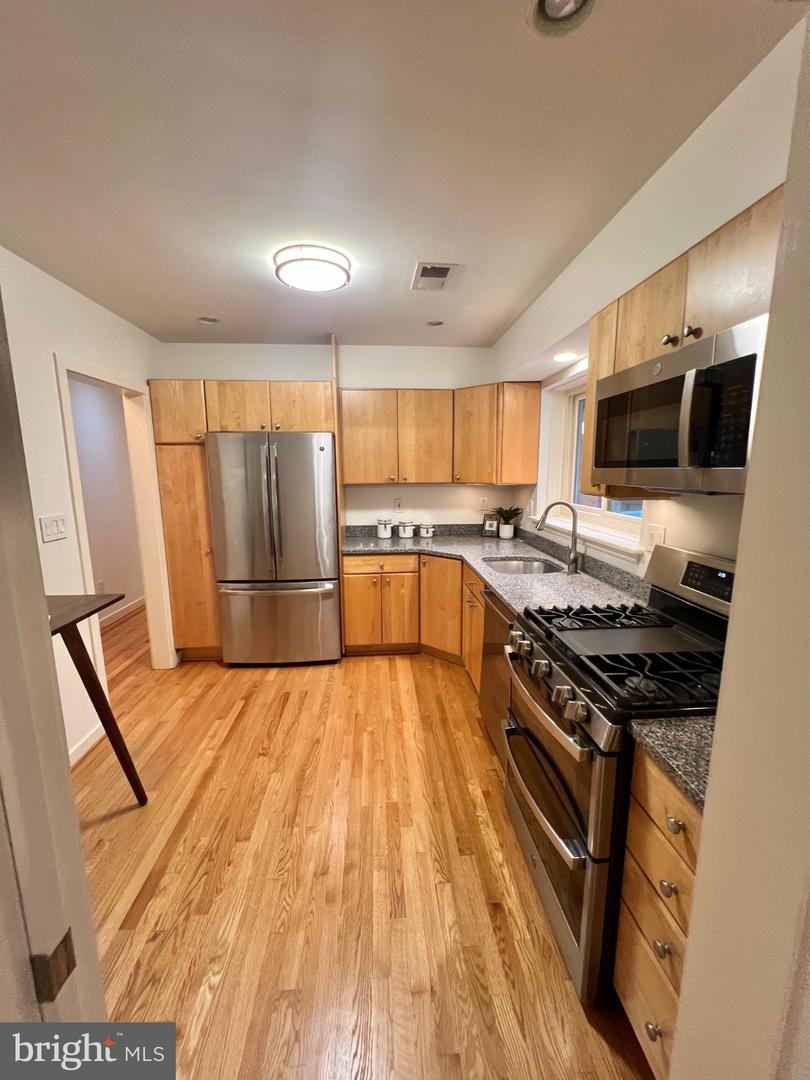3305 POCOMOKE ST, ARLINGTON, Virginia 22207, 4 Bedrooms Bedrooms, 18 Rooms Rooms,3 BathroomsBathrooms,Residential,For sale,3305 POCOMOKE ST,VAAR2062714 MLS # VAAR2062714
