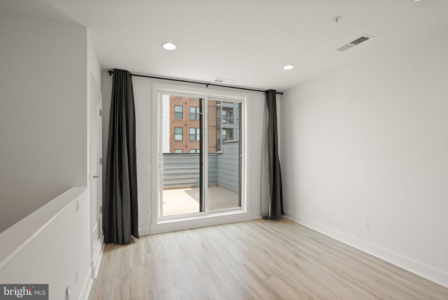 1862 MICHAEL FARADAY DR, RESTON, Virginia 20190, 3 Bedrooms Bedrooms, ,3 BathroomsBathrooms,Residential,For sale,1862 MICHAEL FARADAY DR,VAFX2263216 MLS # VAFX2263216