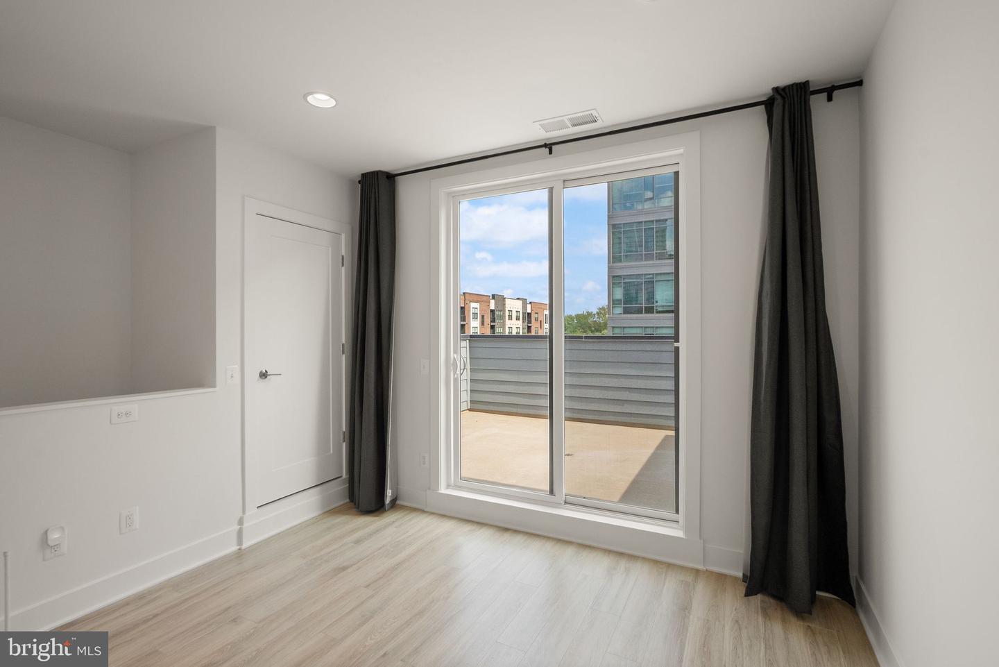 1862 MICHAEL FARADAY DR, RESTON, Virginia 20190, 3 Bedrooms Bedrooms, ,3 BathroomsBathrooms,Residential,For sale,1862 MICHAEL FARADAY DR,VAFX2263216 MLS # VAFX2263216