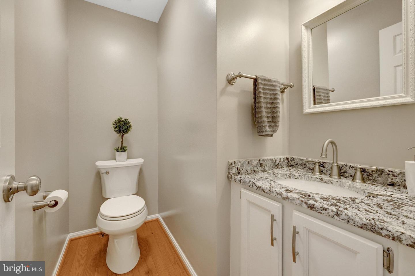 1472 KINGSVALE CIR, HERNDON, Virginia 20170, 5 Bedrooms Bedrooms, ,3 BathroomsBathrooms,Residential,For sale,1472 KINGSVALE CIR,VAFX2263460 MLS # VAFX2263460