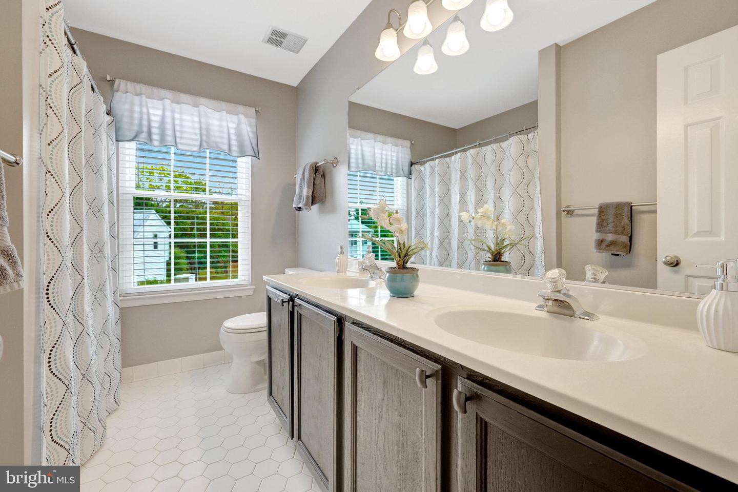1472 KINGSVALE CIR, HERNDON, Virginia 20170, 5 Bedrooms Bedrooms, ,3 BathroomsBathrooms,Residential,For sale,1472 KINGSVALE CIR,VAFX2263460 MLS # VAFX2263460