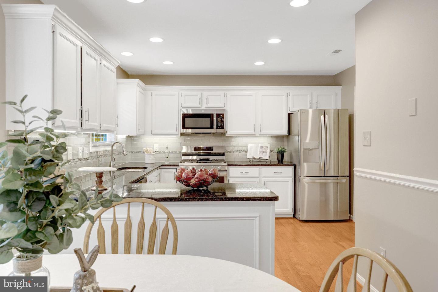 1472 KINGSVALE CIR, HERNDON, Virginia 20170, 5 Bedrooms Bedrooms, ,3 BathroomsBathrooms,Residential,For sale,1472 KINGSVALE CIR,VAFX2263460 MLS # VAFX2263460