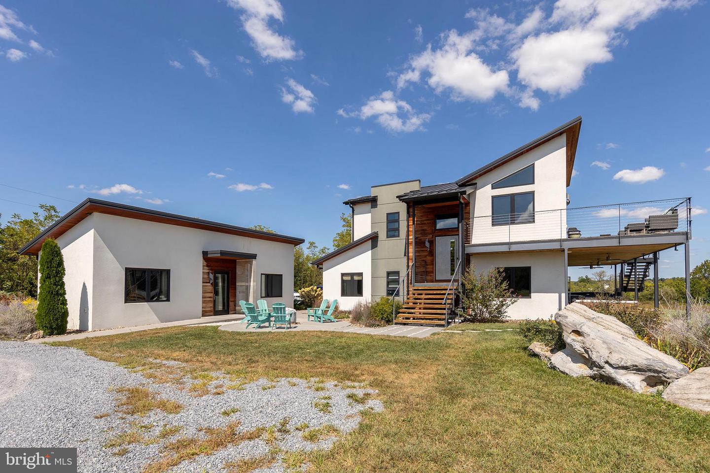 1744 LORD FAIRFAX HWY, BERRYVILLE, Virginia 22611, 4 Bedrooms Bedrooms, ,3 BathroomsBathrooms,Residential,For sale,1744 LORD FAIRFAX HWY,VACL2006002 MLS # VACL2006002
