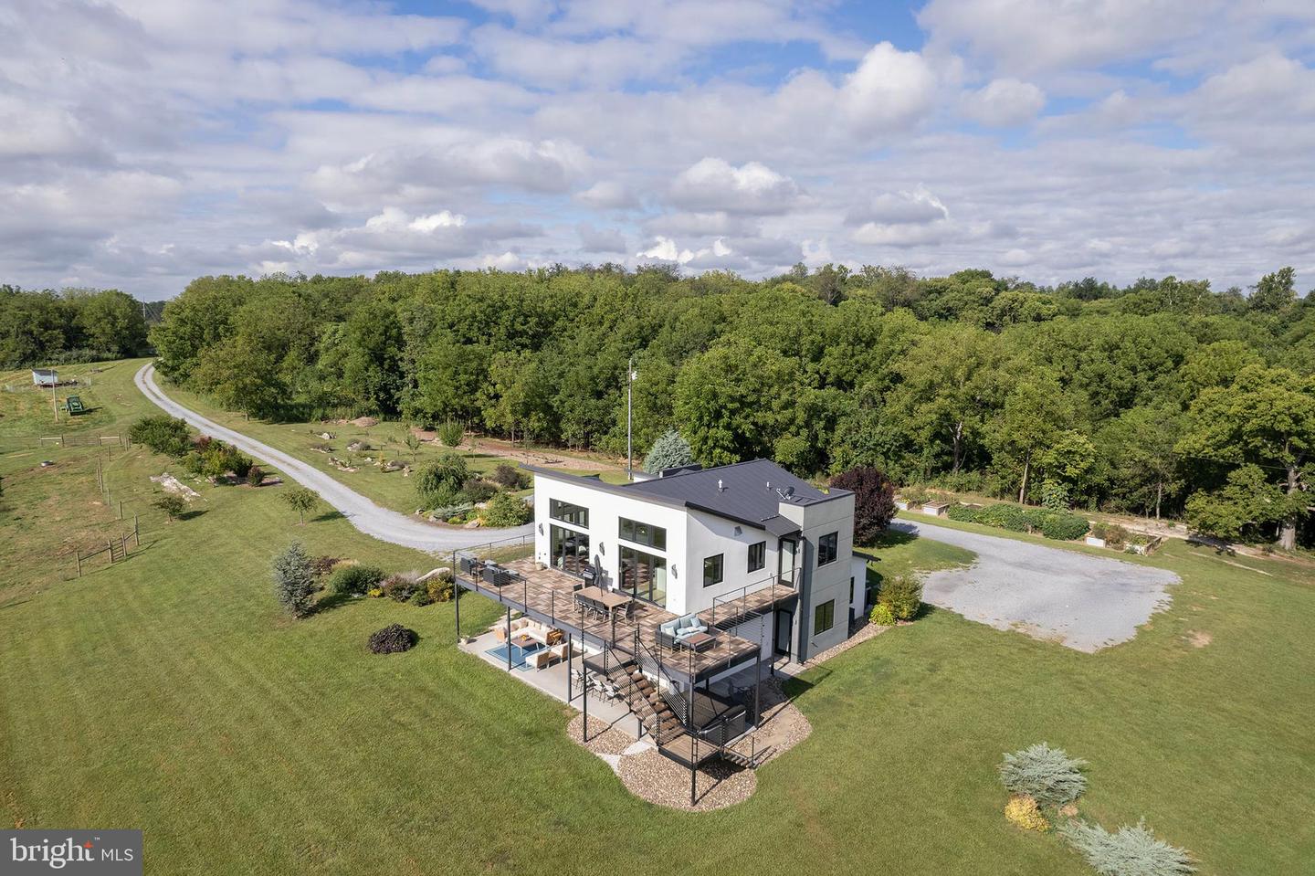 1744 LORD FAIRFAX HWY, BERRYVILLE, Virginia 22611, 4 Bedrooms Bedrooms, ,3 BathroomsBathrooms,Residential,For sale,1744 LORD FAIRFAX HWY,VACL2006002 MLS # VACL2006002
