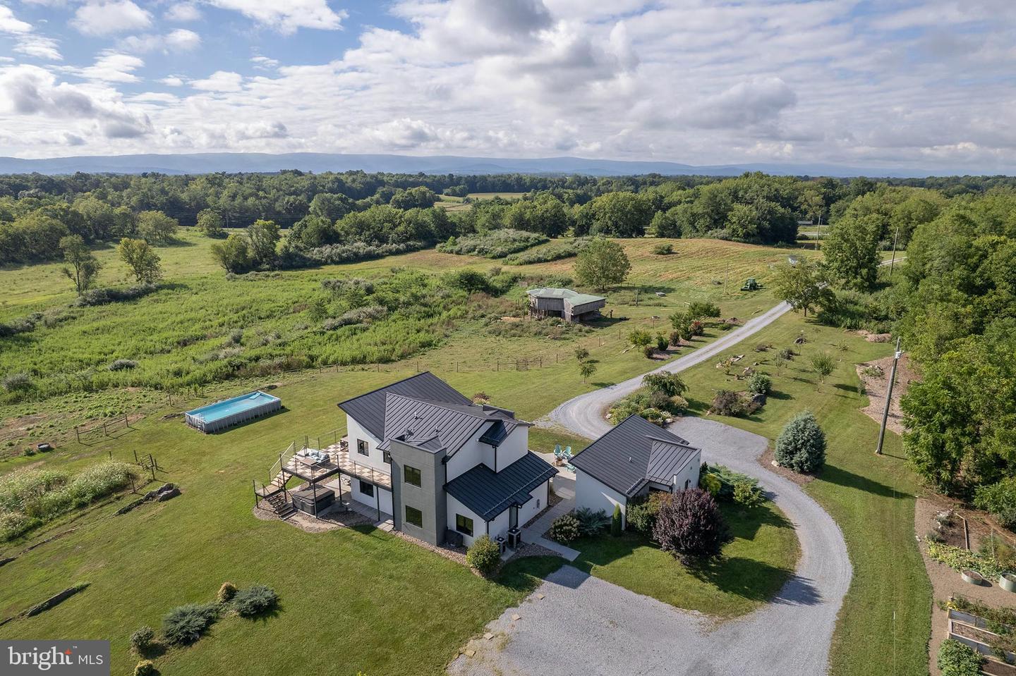 1744 LORD FAIRFAX HWY, BERRYVILLE, Virginia 22611, 4 Bedrooms Bedrooms, ,3 BathroomsBathrooms,Residential,For sale,1744 LORD FAIRFAX HWY,VACL2006002 MLS # VACL2006002