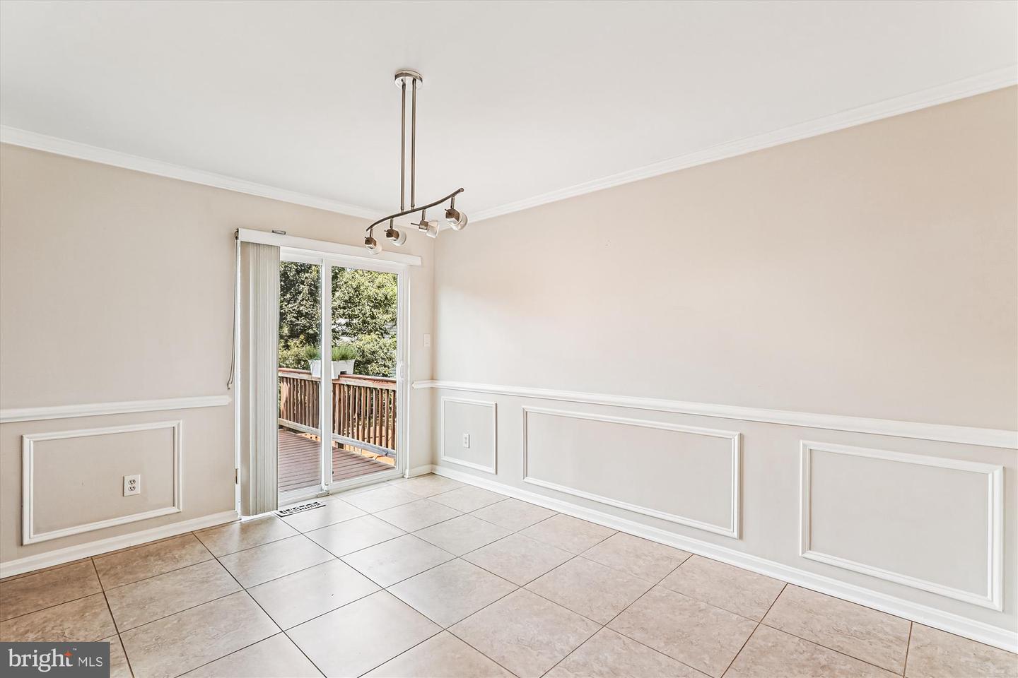 146 HAMPSHIRE SQ SW, LEESBURG, Virginia 20175, 3 Bedrooms Bedrooms, ,2 BathroomsBathrooms,Residential,For sale,146 HAMPSHIRE SQ SW,VALO2105698 MLS # VALO2105698 146 HAMPSHIRE SQ SW, LEESBURG, Virginia 20175, 3 Bedrooms Bedrooms, ,2 BathroomsBathrooms,Residential,For sale,146 HAMPSHIRE SQ SW,VALO2105698 MLS # VALO2105698