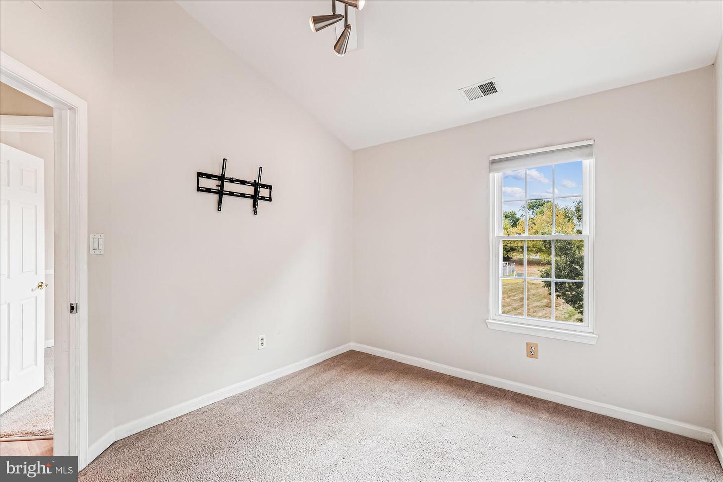 146 HAMPSHIRE SQ SW, LEESBURG, Virginia 20175, 3 Bedrooms Bedrooms, ,2 BathroomsBathrooms,Residential,For sale,146 HAMPSHIRE SQ SW,VALO2105698 MLS # VALO2105698 146 HAMPSHIRE SQ SW, LEESBURG, Virginia 20175, 3 Bedrooms Bedrooms, ,2 BathroomsBathrooms,Residential,For sale,146 HAMPSHIRE SQ SW,VALO2105698 MLS # VALO2105698