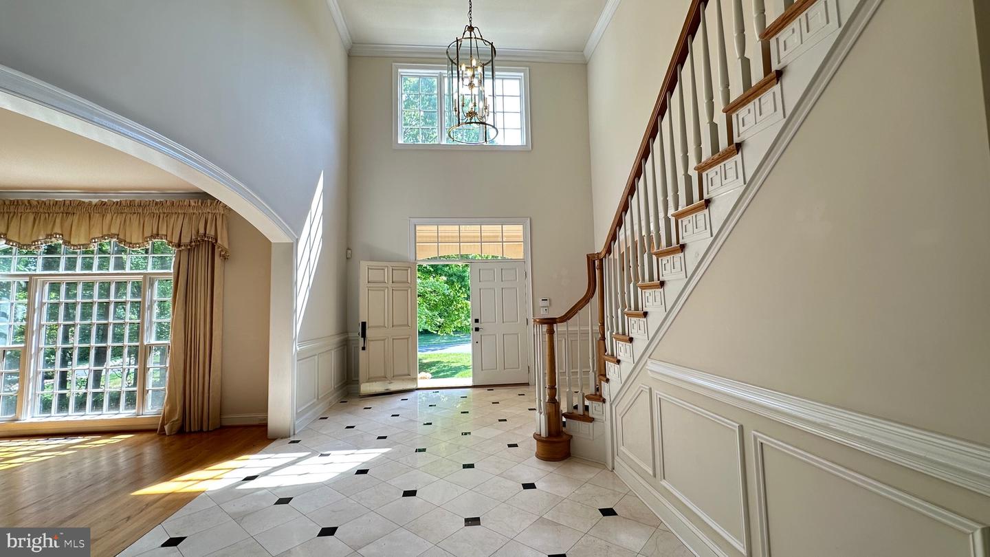 1354 LEWINSVILLE MEWS CT, MCLEAN, Virginia 22102, 7 Bedrooms Bedrooms, ,5 BathroomsBathrooms,Residential,For sale,1354 LEWINSVILLE MEWS CT,VAFX2264276 MLS # VAFX2264276