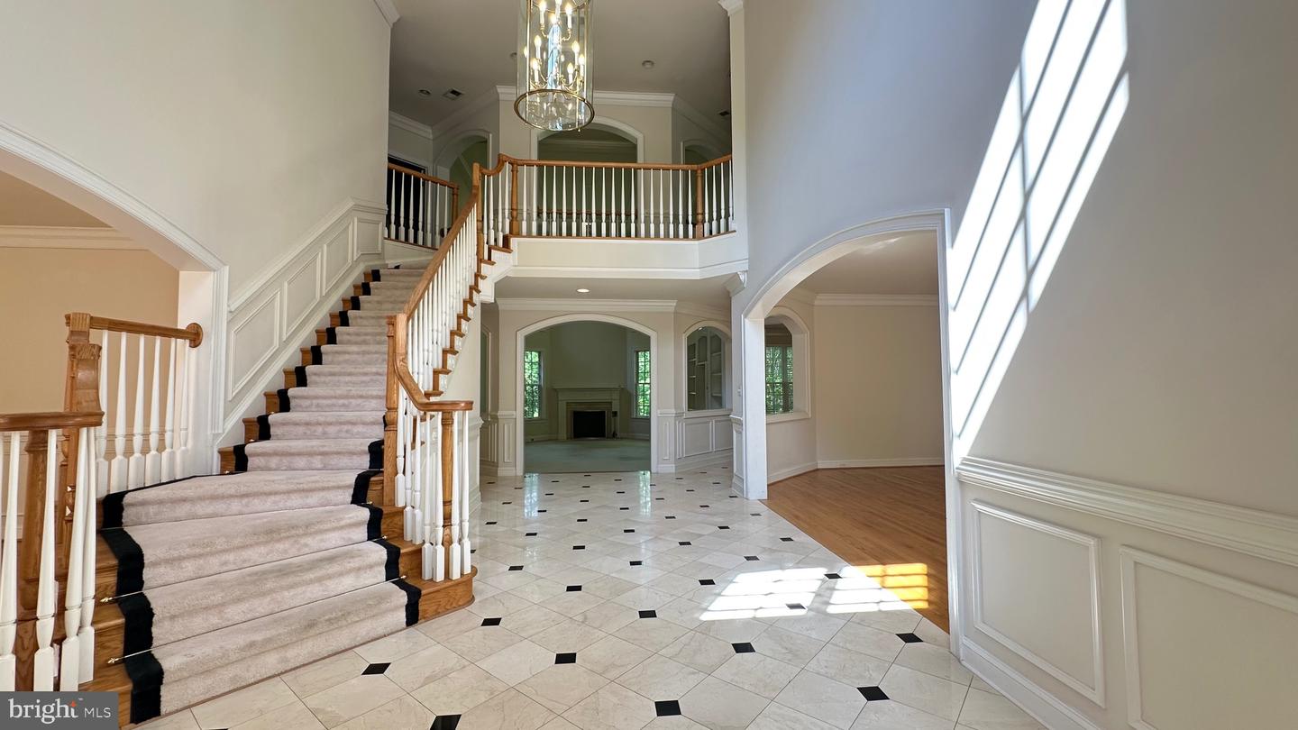 1354 LEWINSVILLE MEWS CT, MCLEAN, Virginia 22102, 7 Bedrooms Bedrooms, ,5 BathroomsBathrooms,Residential,For sale,1354 LEWINSVILLE MEWS CT,VAFX2264276 MLS # VAFX2264276