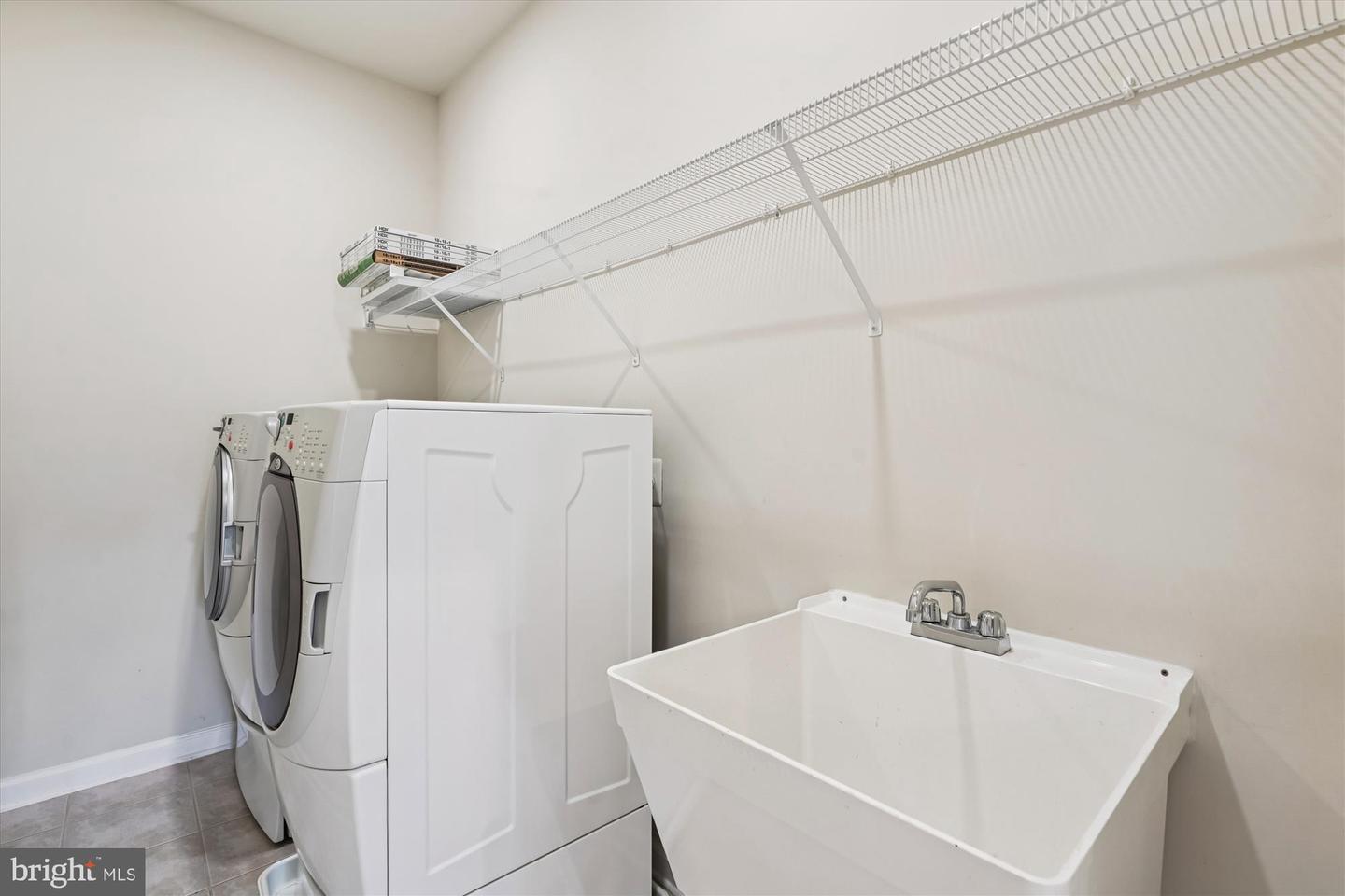 42628 EMPEROR DR, BRAMBLETON, Virginia 20148, 4 Bedrooms Bedrooms, ,3 BathroomsBathrooms,Residential,For sale,42628 EMPEROR DR,VALO2105786 MLS # VALO2105786