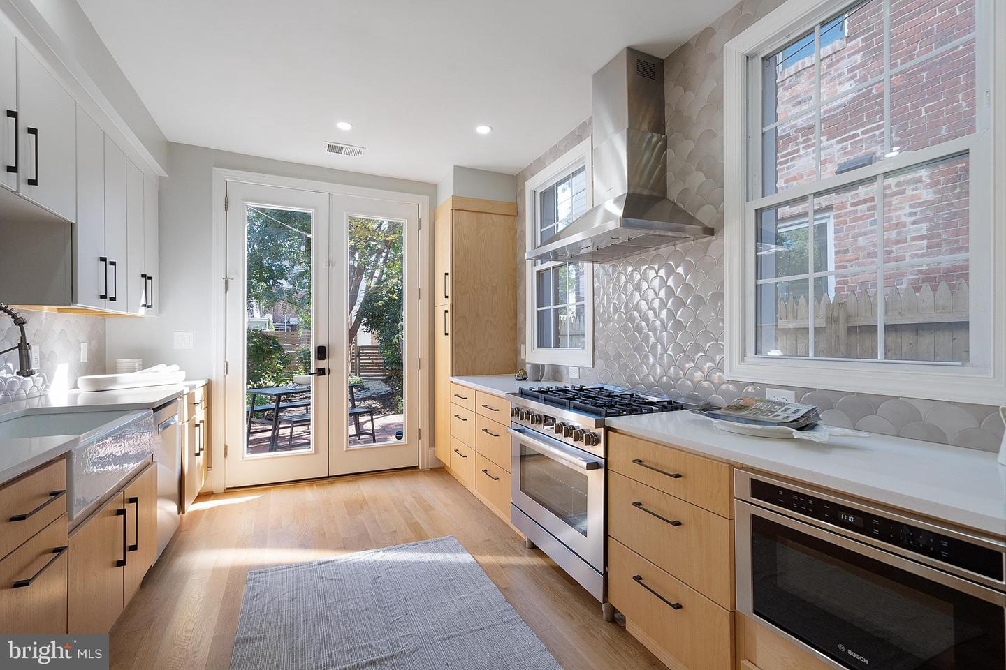 506 10TH ST SE, WASHINGTON, District Of Columbia 20003, 3 Bedrooms Bedrooms, ,2 BathroomsBathrooms,Residential,For sale,506 10TH ST SE,DCDC2218710 MLS # DCDC2218710