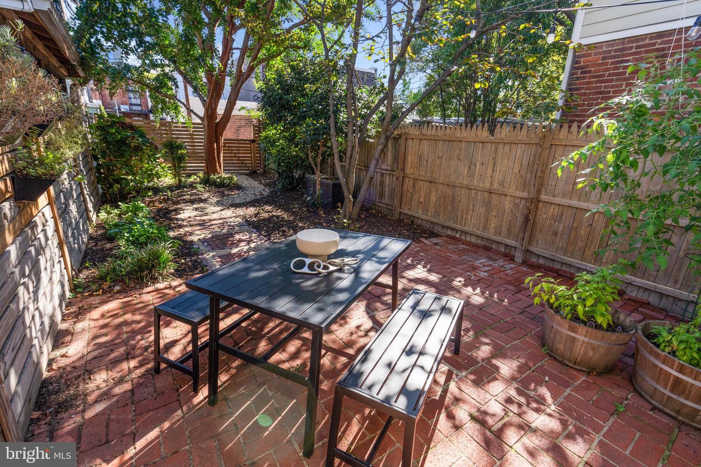 506 10TH ST SE, WASHINGTON, District Of Columbia 20003, 3 Bedrooms Bedrooms, ,2 BathroomsBathrooms,Residential,For sale,506 10TH ST SE,DCDC2218710 MLS # DCDC2218710