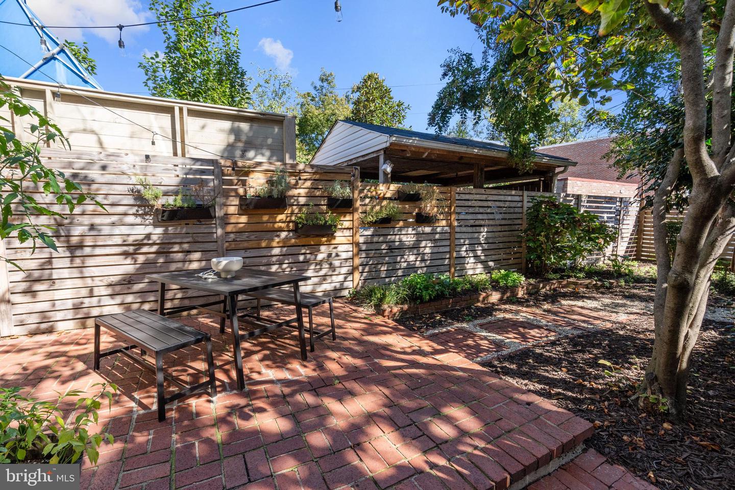 506 10TH ST SE, WASHINGTON, District Of Columbia 20003, 3 Bedrooms Bedrooms, ,2 BathroomsBathrooms,Residential,For sale,506 10TH ST SE,DCDC2218710 MLS # DCDC2218710