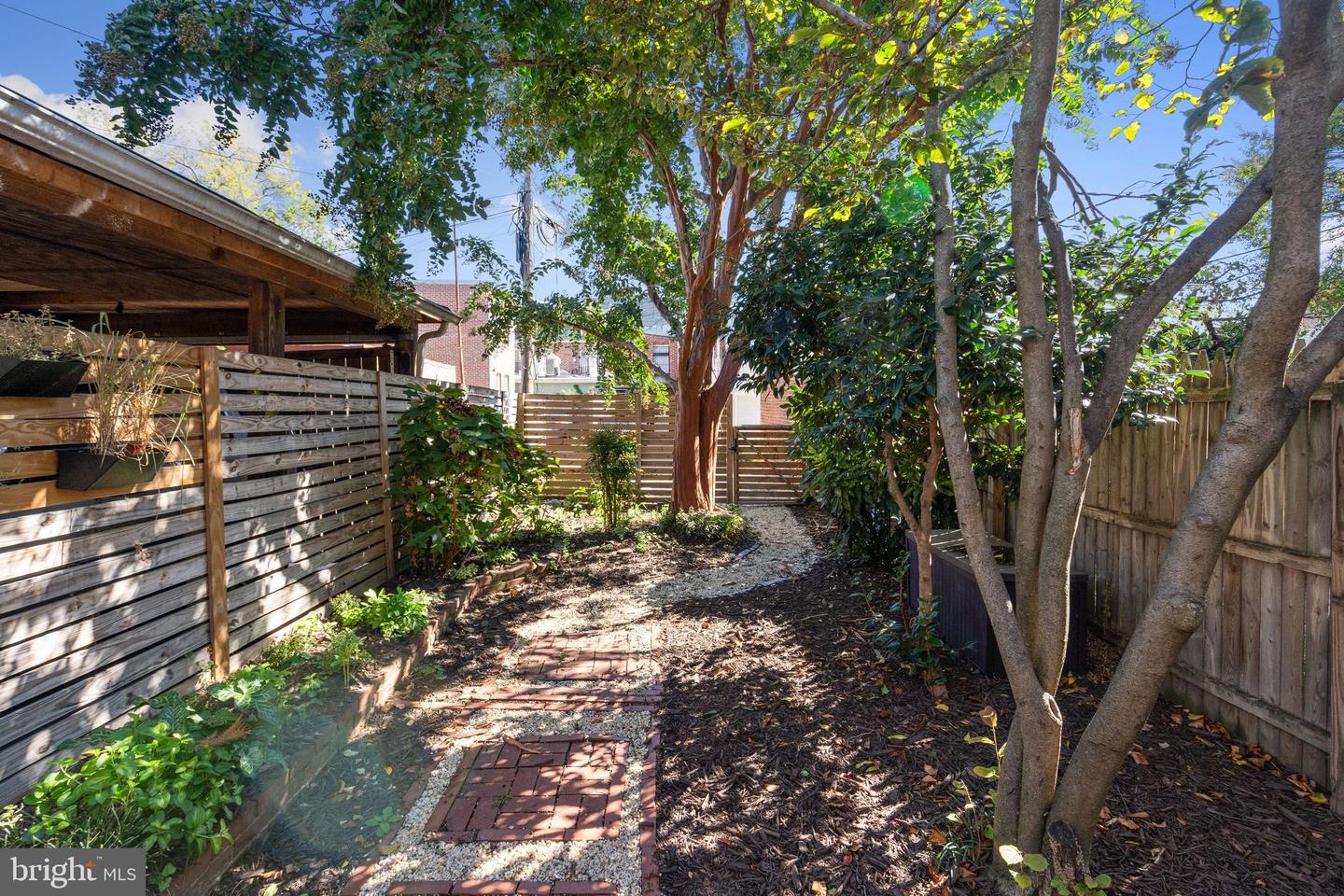 506 10TH ST SE, WASHINGTON, District Of Columbia 20003, 3 Bedrooms Bedrooms, ,2 BathroomsBathrooms,Residential,For sale,506 10TH ST SE,DCDC2218710 MLS # DCDC2218710