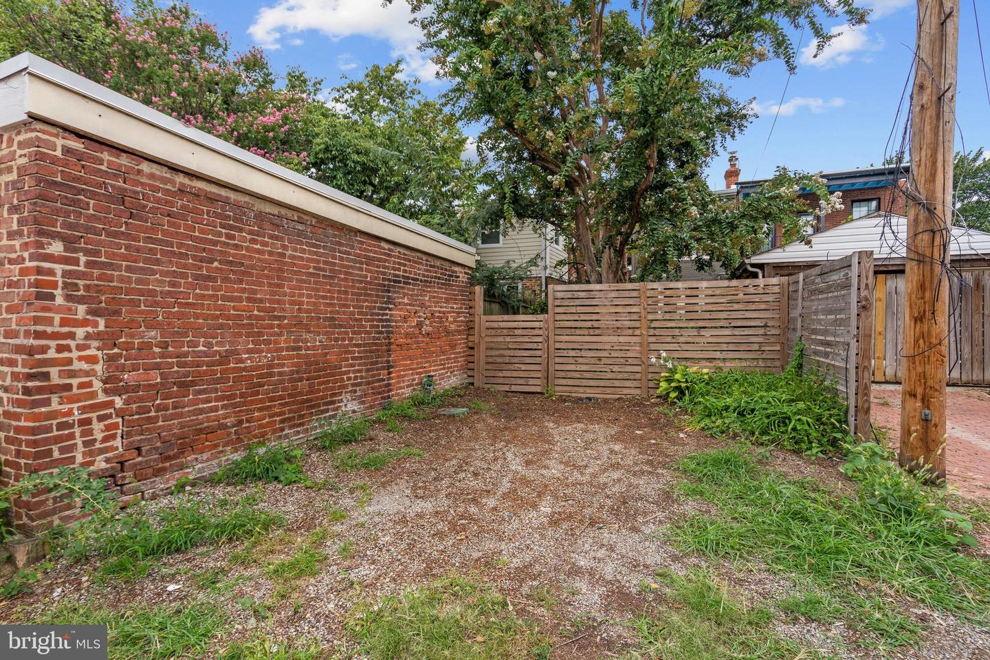 506 10TH ST SE, WASHINGTON, District Of Columbia 20003, 3 Bedrooms Bedrooms, ,2 BathroomsBathrooms,Residential,For sale,506 10TH ST SE,DCDC2218710 MLS # DCDC2218710