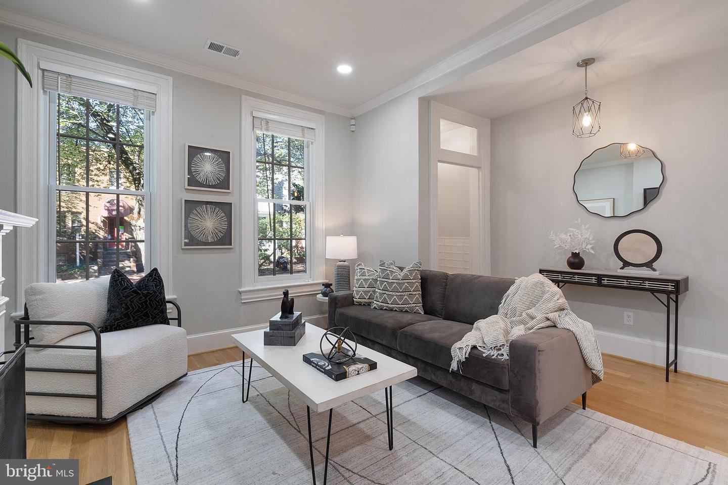 506 10TH ST SE, WASHINGTON, District Of Columbia 20003, 3 Bedrooms Bedrooms, ,2 BathroomsBathrooms,Residential,For sale,506 10TH ST SE,DCDC2218710 MLS # DCDC2218710