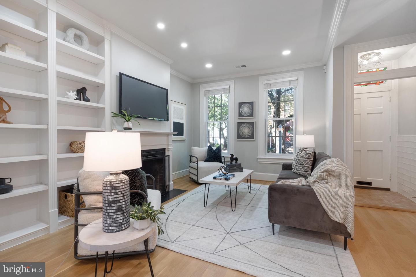 506 10TH ST SE, WASHINGTON, District Of Columbia 20003, 3 Bedrooms Bedrooms, ,2 BathroomsBathrooms,Residential,For sale,506 10TH ST SE,DCDC2218710 MLS # DCDC2218710