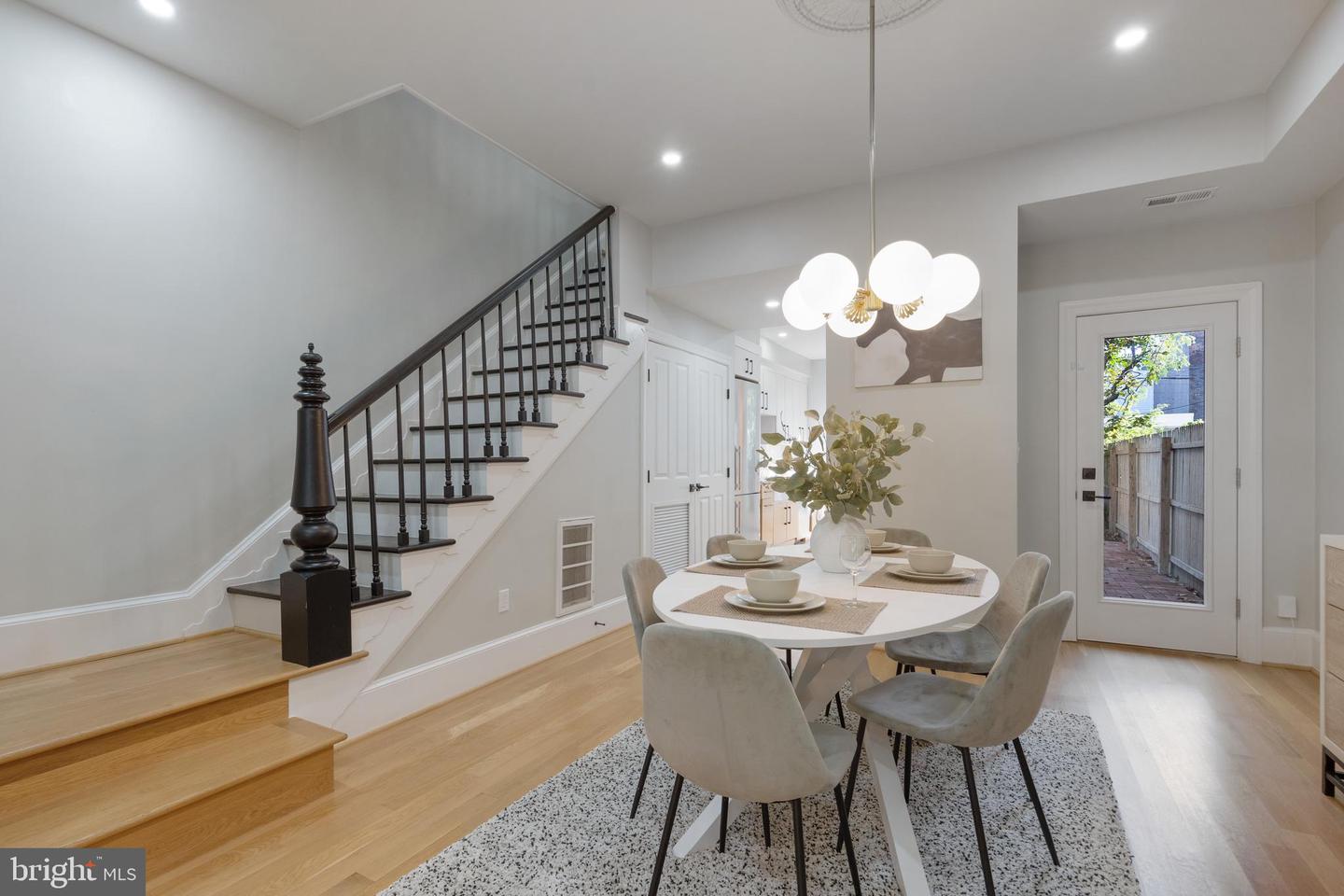 506 10TH ST SE, WASHINGTON, District Of Columbia 20003, 3 Bedrooms Bedrooms, ,2 BathroomsBathrooms,Residential,For sale,506 10TH ST SE,DCDC2218710 MLS # DCDC2218710