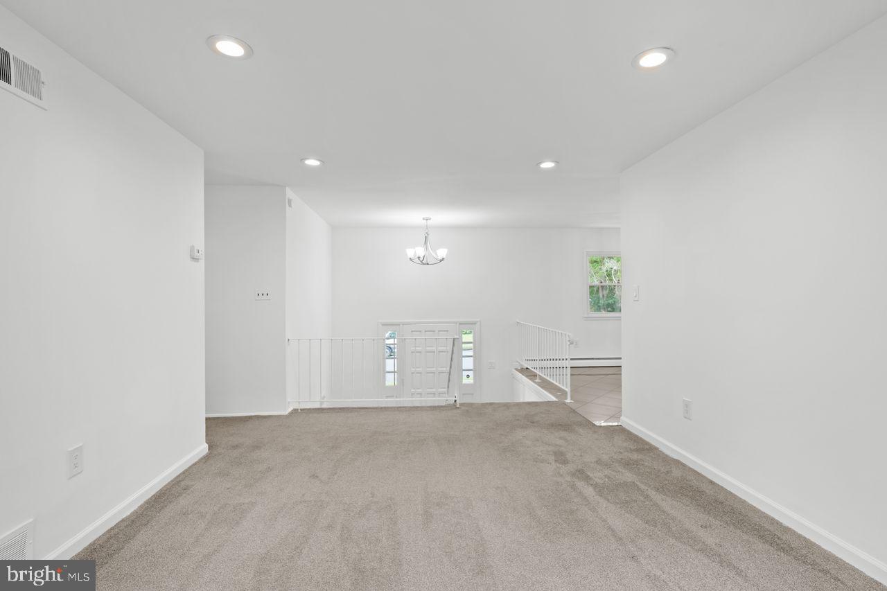 14817 EMPIRE ST, WOODBRIDGE, Virginia 22193, 4 Bedrooms Bedrooms, ,2 BathroomsBathrooms,Residential,For sale,14817 EMPIRE ST,VAPW2103232 MLS # VAPW2103232