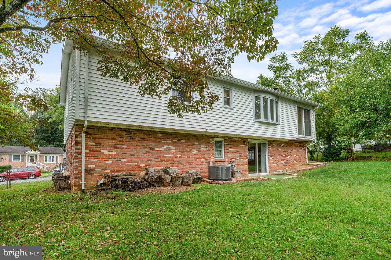 14817 EMPIRE ST, WOODBRIDGE, Virginia 22193, 4 Bedrooms Bedrooms, ,2 BathroomsBathrooms,Residential,For sale,14817 EMPIRE ST,VAPW2103232 MLS # VAPW2103232